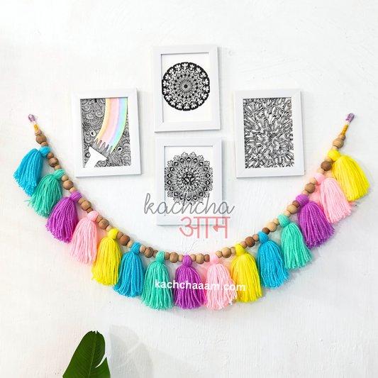 Single Layered Wool Tassel Celestial Bunting
