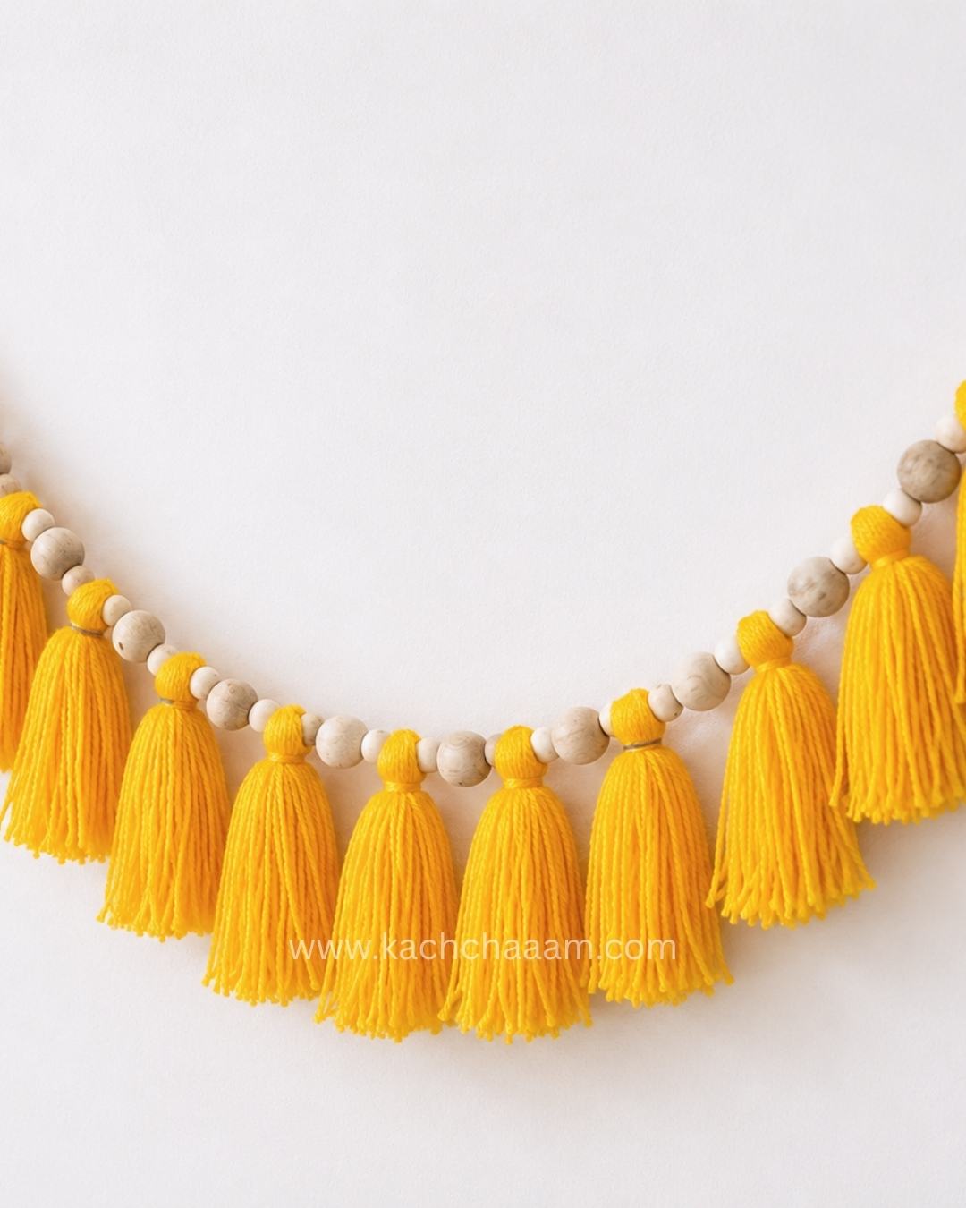 Single Layered Wool Tassel Yellow Bunting