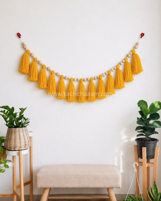 Single Layered Wool Tassel Yellow Bunting