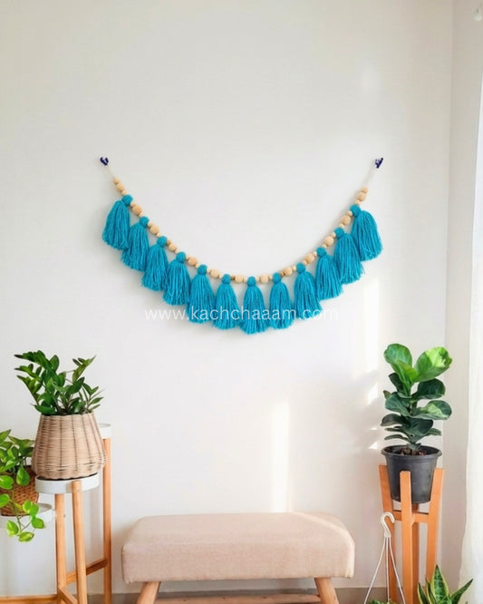 Single Layered Wool Tassel Sky Blue Bunting